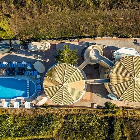 מלון Island